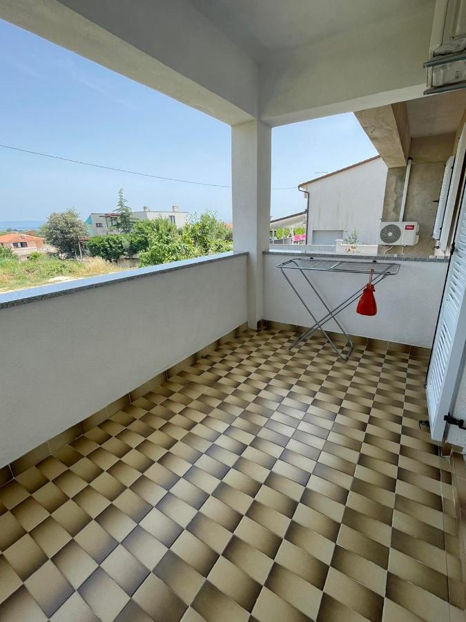 Apartman Varea Liznjan Exterior photo
